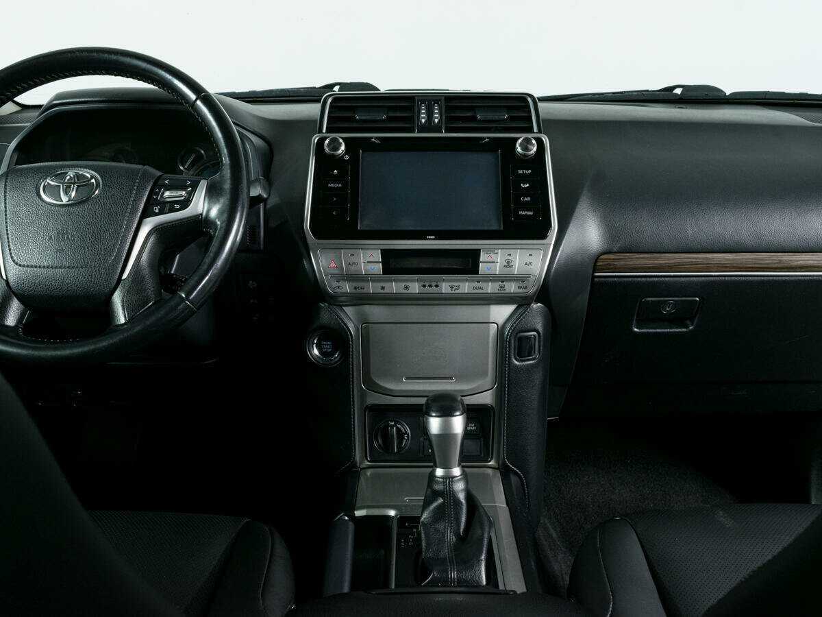 Купить Toyota Land Cruiser Prado с пробегом. Фото: #10