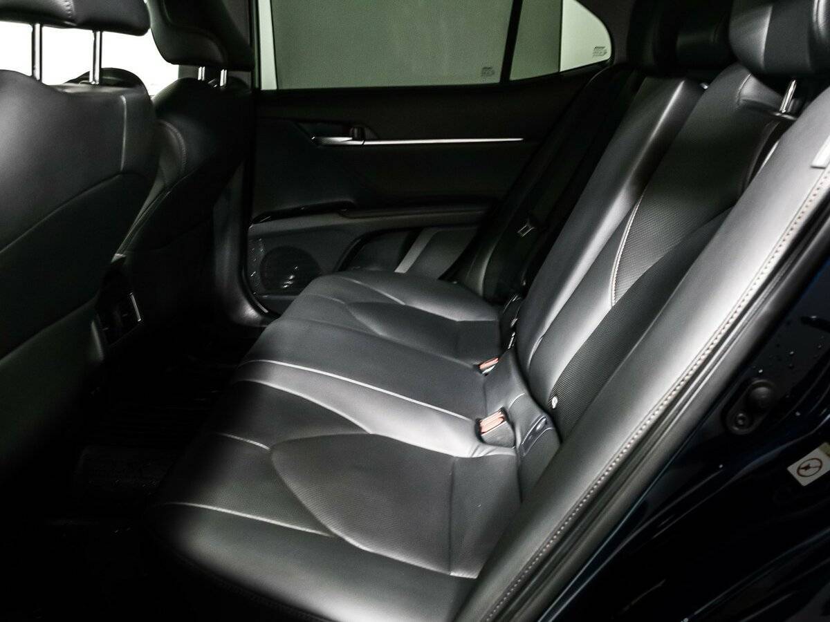 Купить Toyota Camry с пробегом. Фото: #11