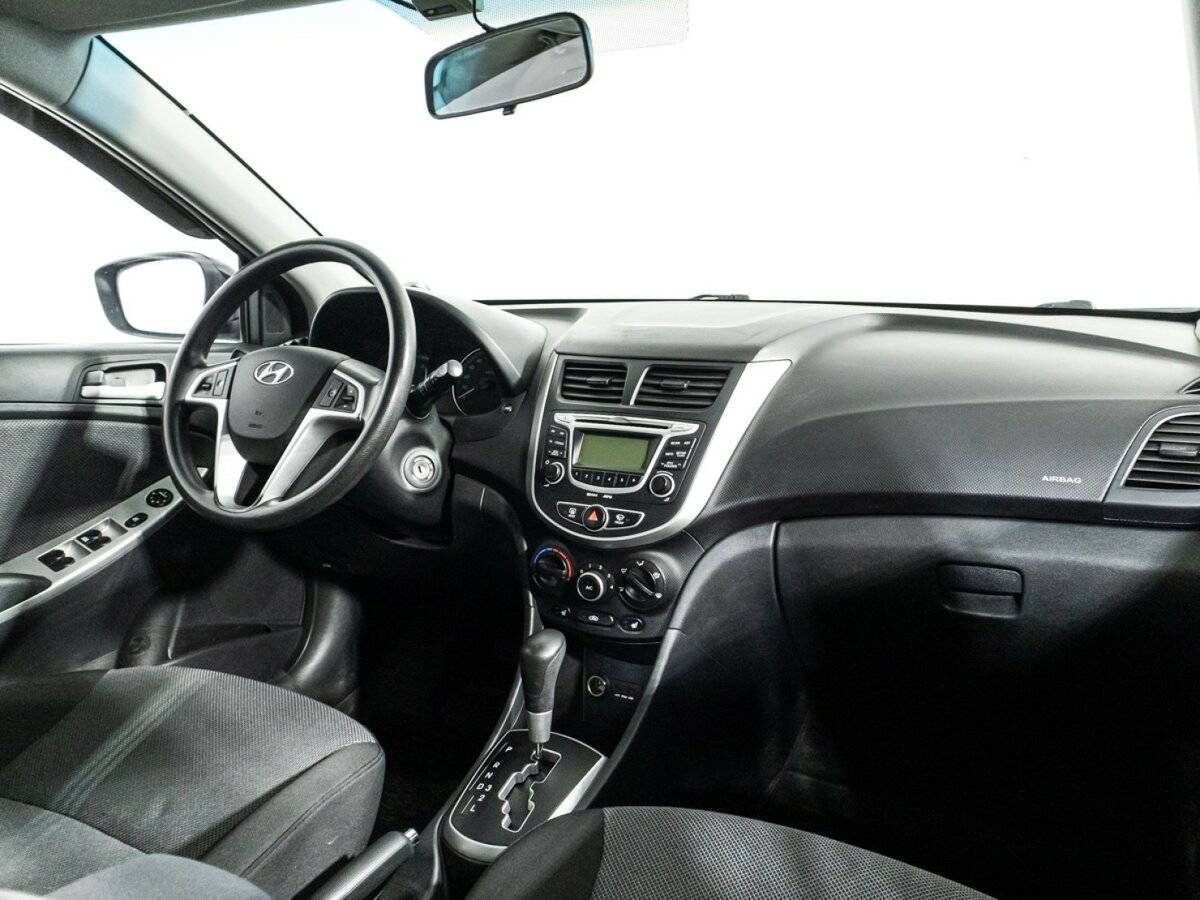 Купить Hyundai Solaris с пробегом. Фото: #8