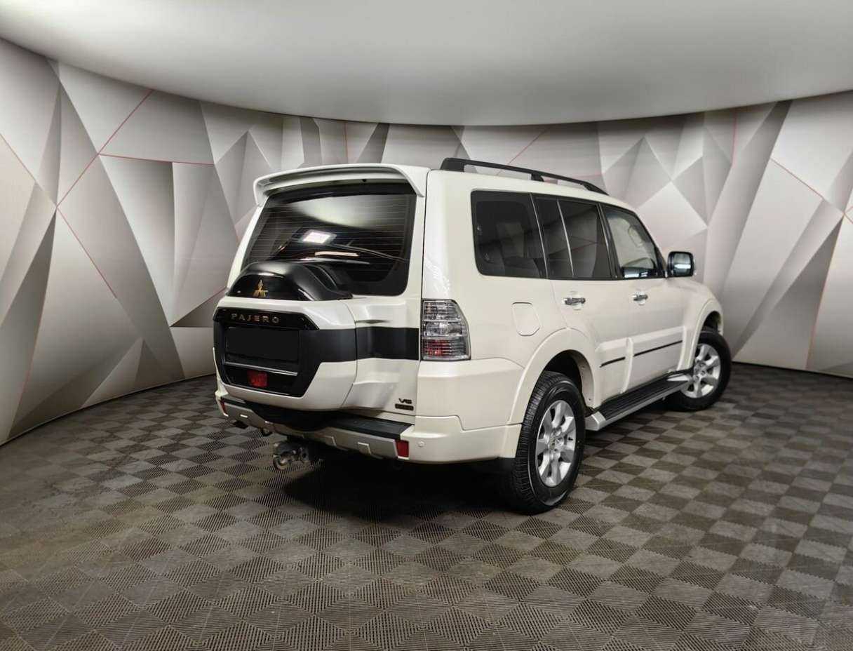 Купить Mitsubishi Pajero с пробегом. Фото: #1