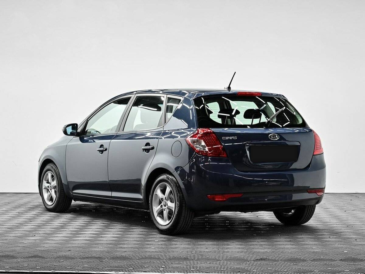 Купить Kia Ceed с пробегом. Фото: #2