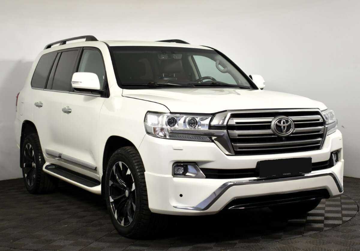 Купить Toyota Land Cruiser с пробегом. Фото: #2