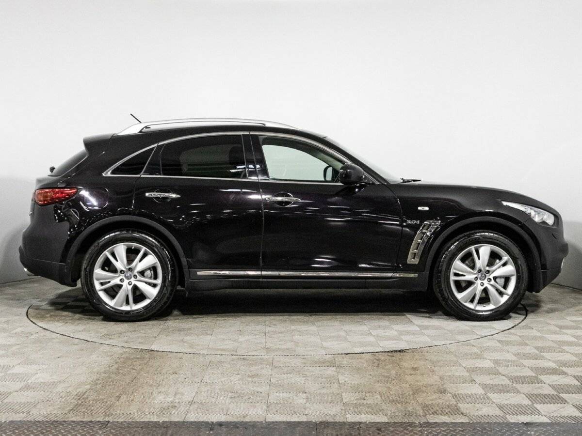 Купить Infiniti QX70 с пробегом. Фото: #3