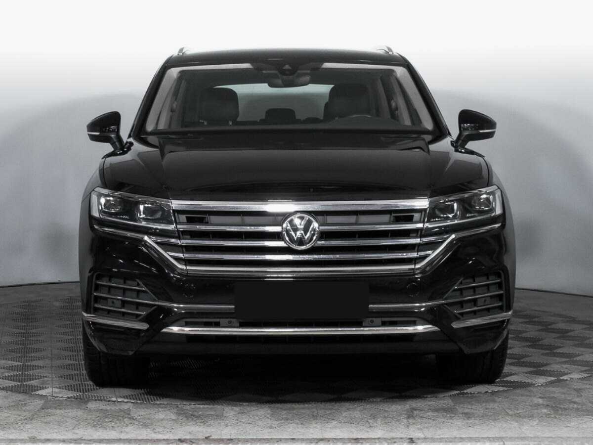 Купить Volkswagen Touareg с пробегом. Фото: #1