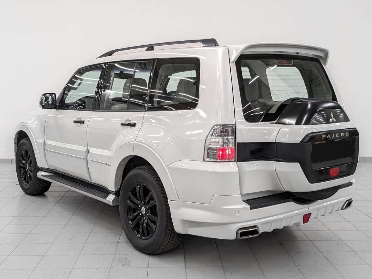 Купить Mitsubishi Pajero с пробегом. Фото: #6