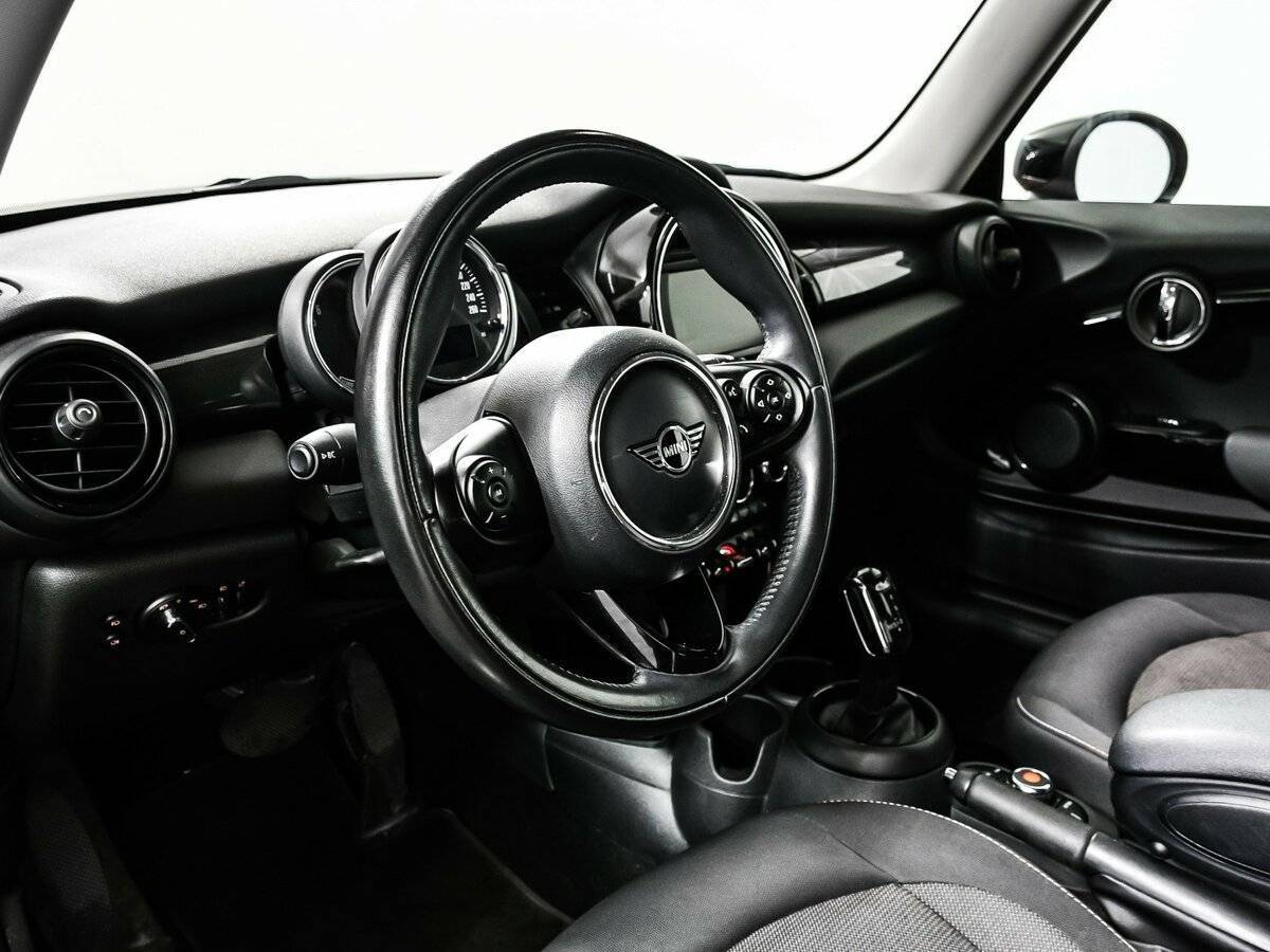 Купить Mini Hatch с пробегом. Фото: #12