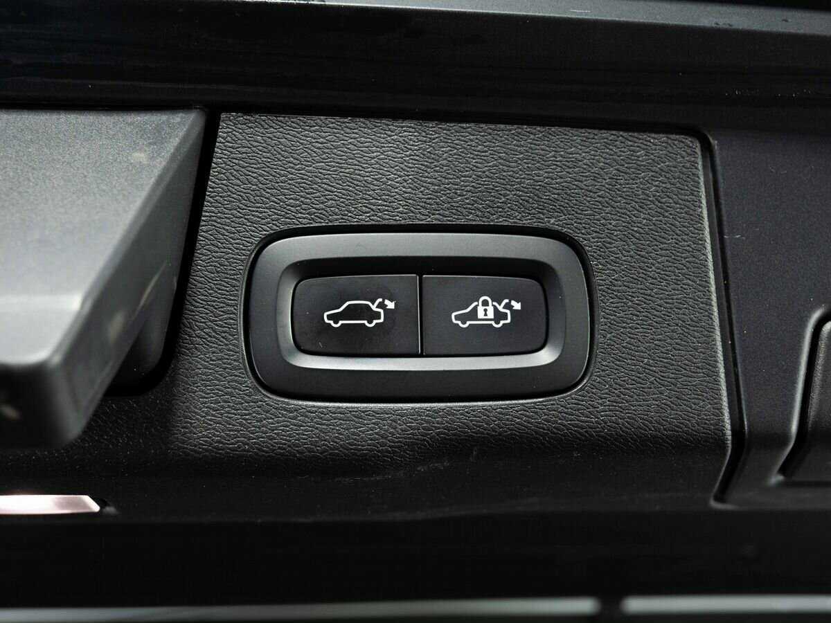 Купить Volvo XC60 с пробегом. Фото: #28