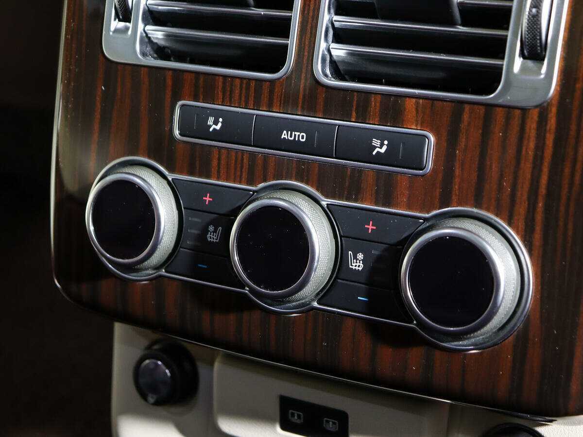 Купить Land Rover Range Rover с пробегом. Фото: #15
