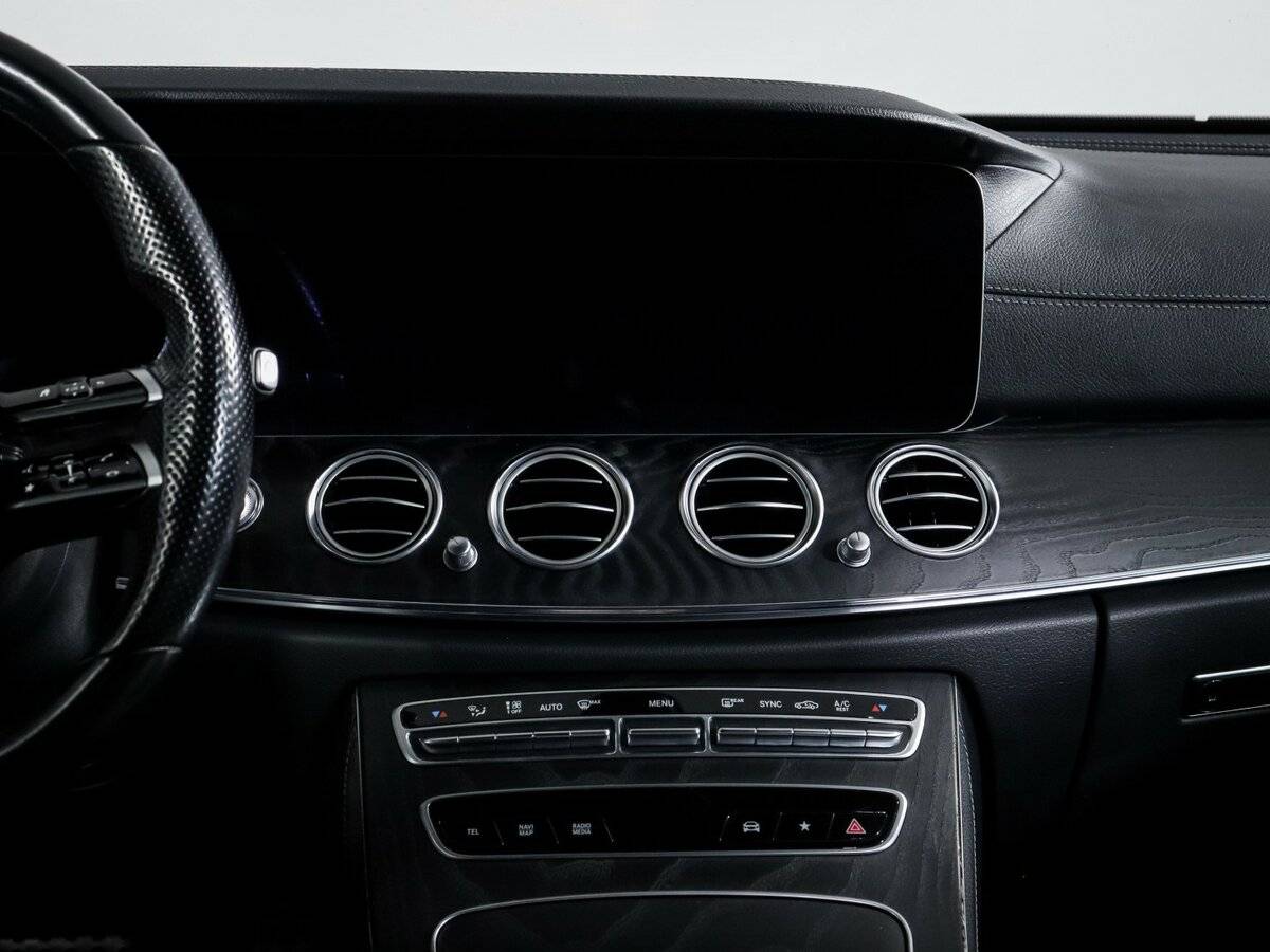 Купить Mercedes-Benz E-Класс с пробегом. Фото: #10