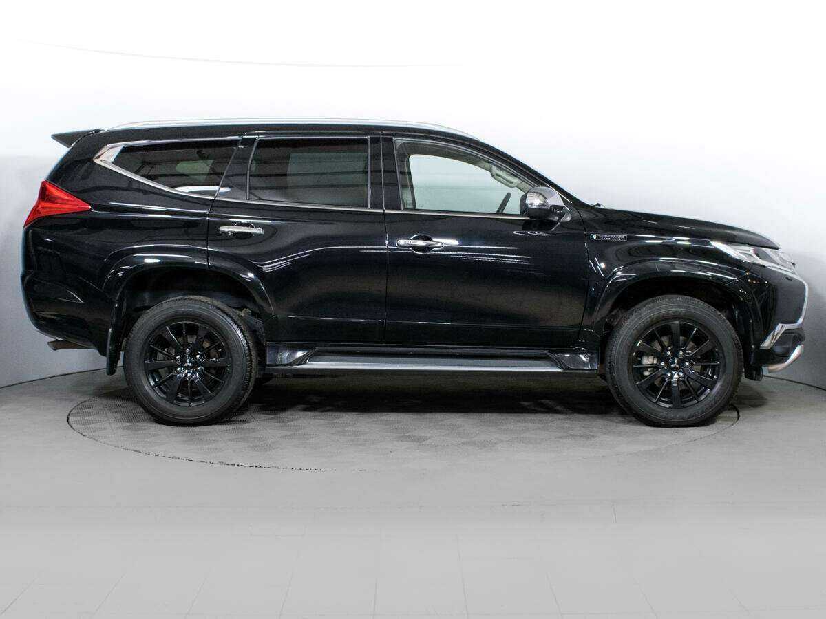 Купить Mitsubishi Pajero Sport с пробегом. Фото: #3
