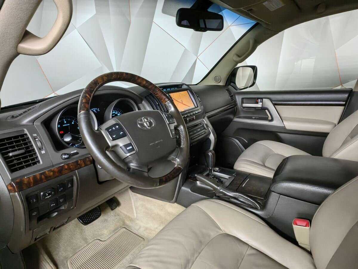 Купить Toyota Land Cruiser с пробегом. Фото: #10