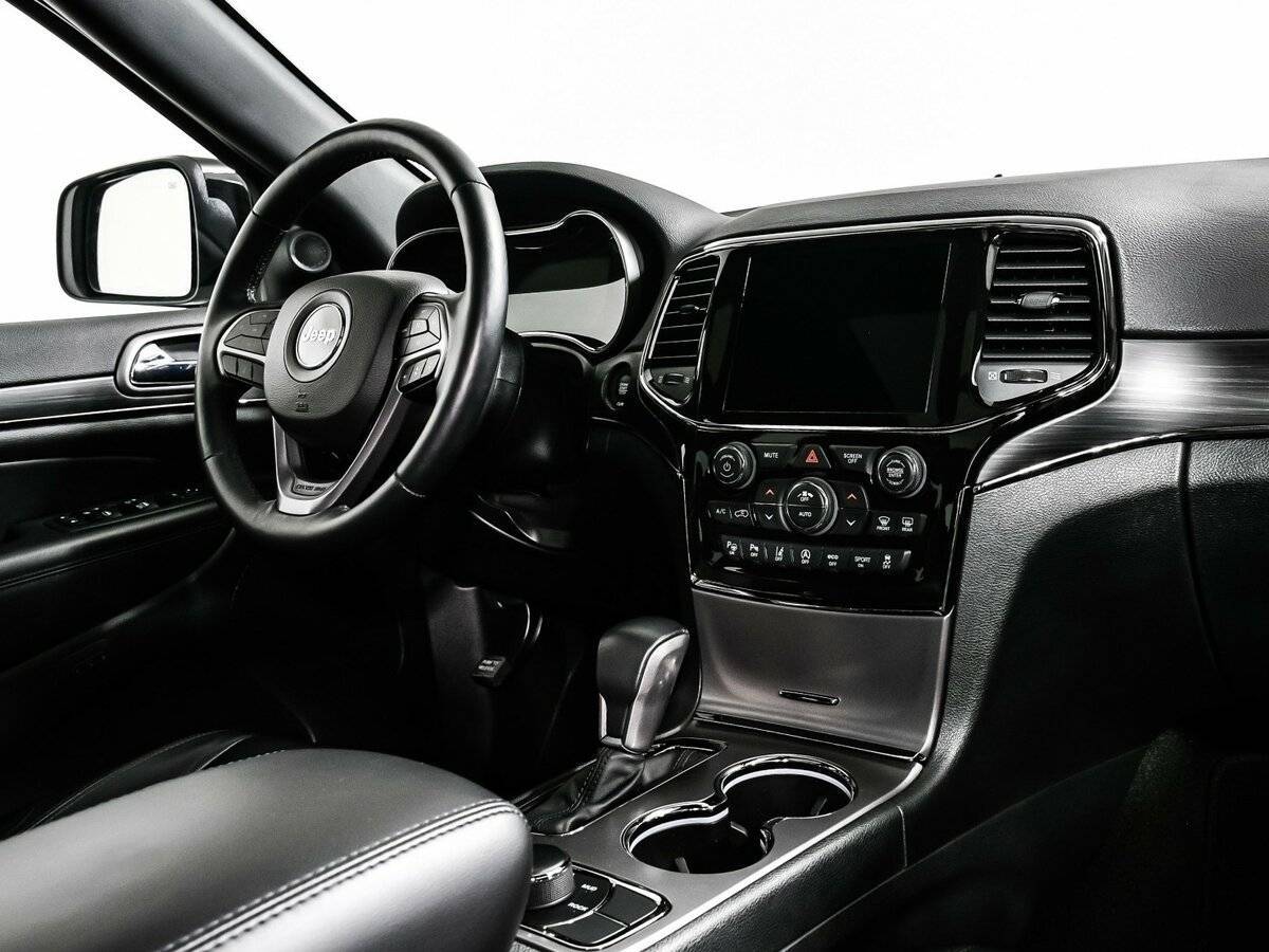 Купить Jeep Grand Cherokee с пробегом. Фото: #8