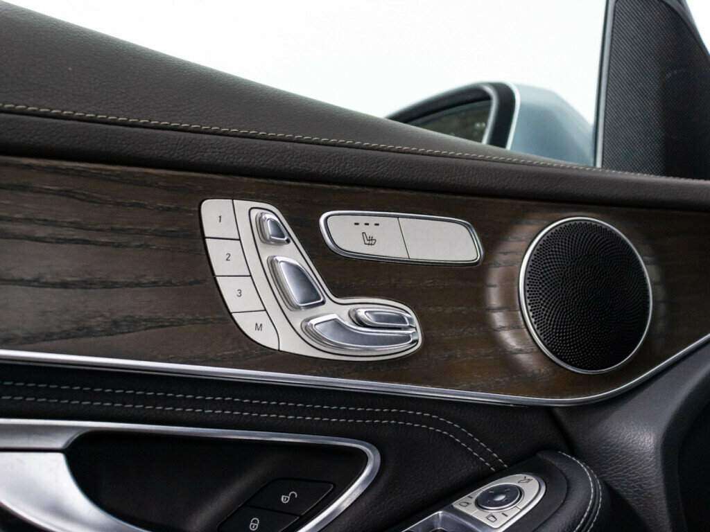 Купить Mercedes-Benz GLC с пробегом. Фото: #18