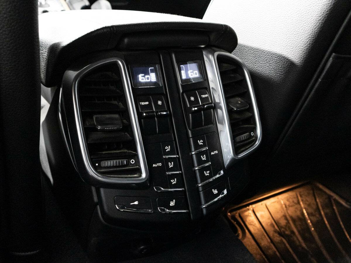 Купить Porsche Cayenne с пробегом. Фото: #15
