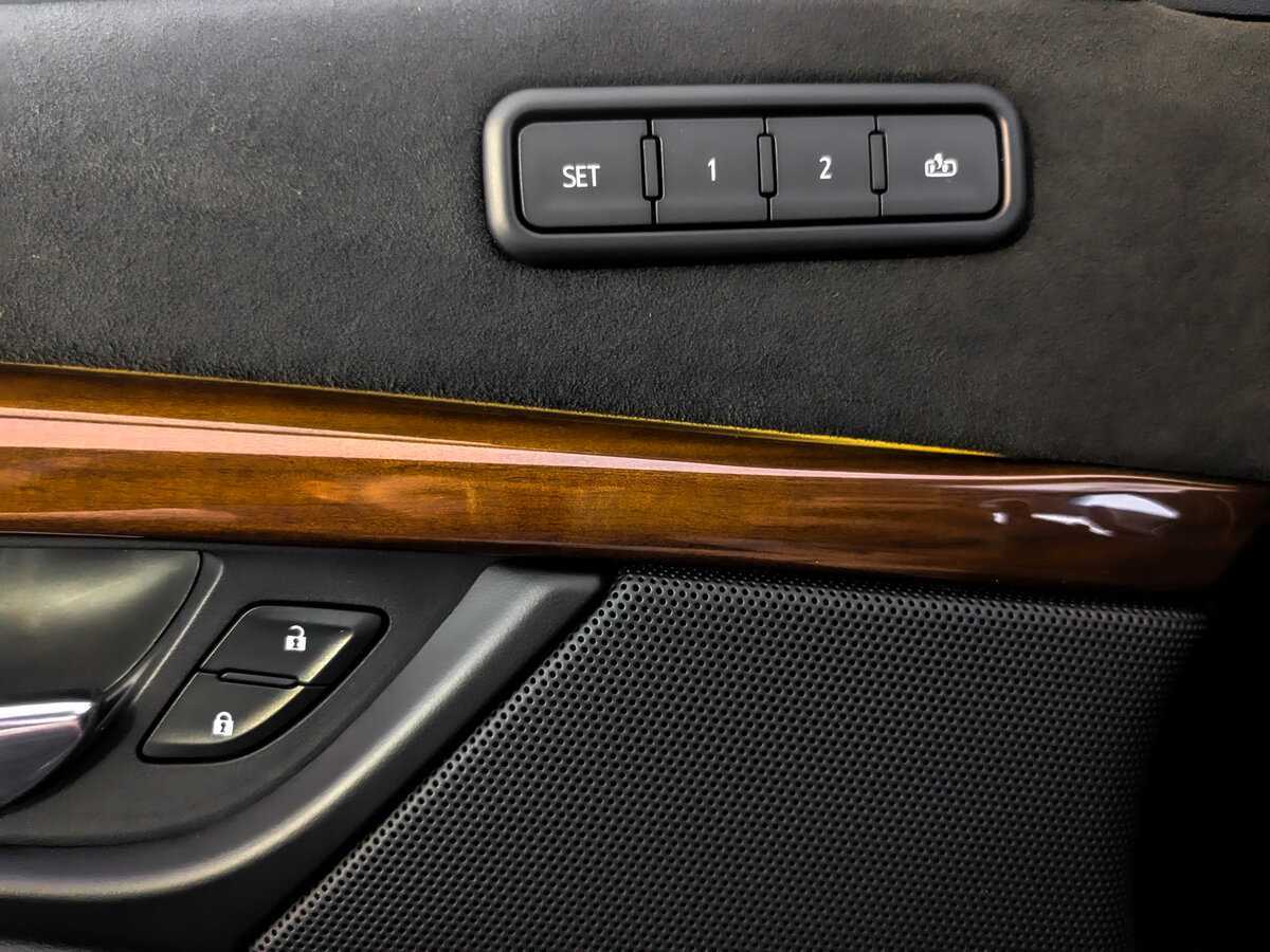 Купить Cadillac Escalade с пробегом. Фото: #17