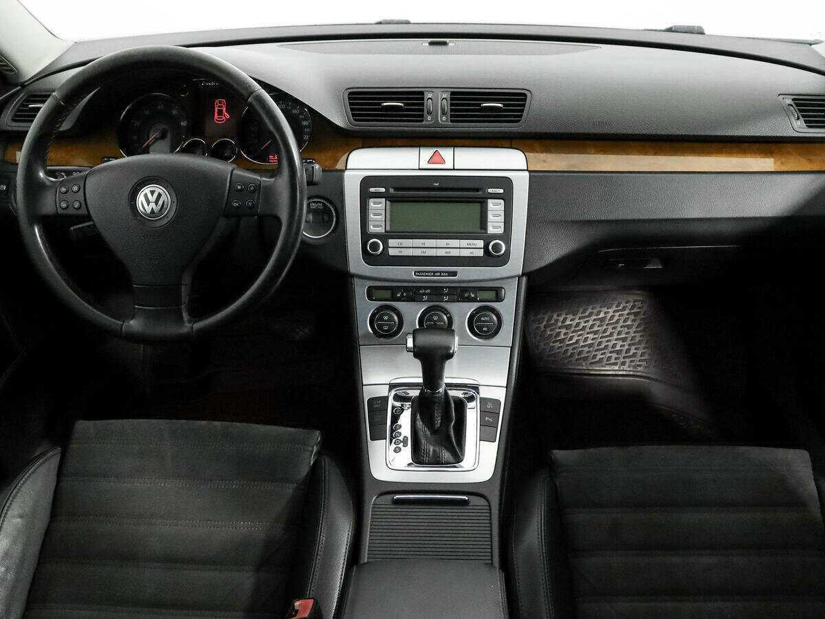 Купить Volkswagen Passat с пробегом. Фото: #11