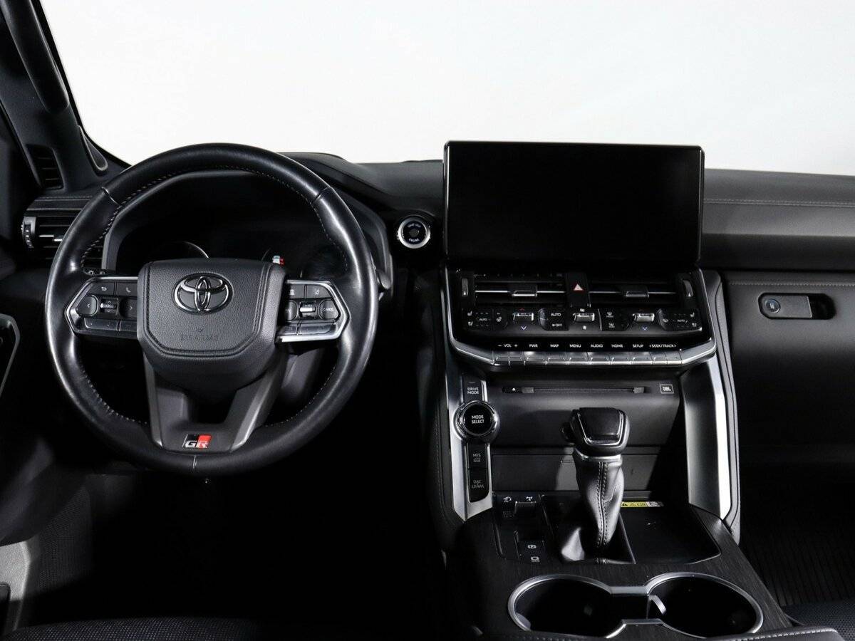 Купить Toyota Land Cruiser с пробегом. Фото: #11