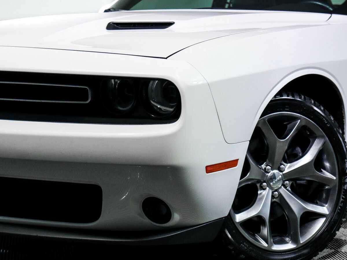 Купить Dodge Challenger с пробегом. Фото: #13