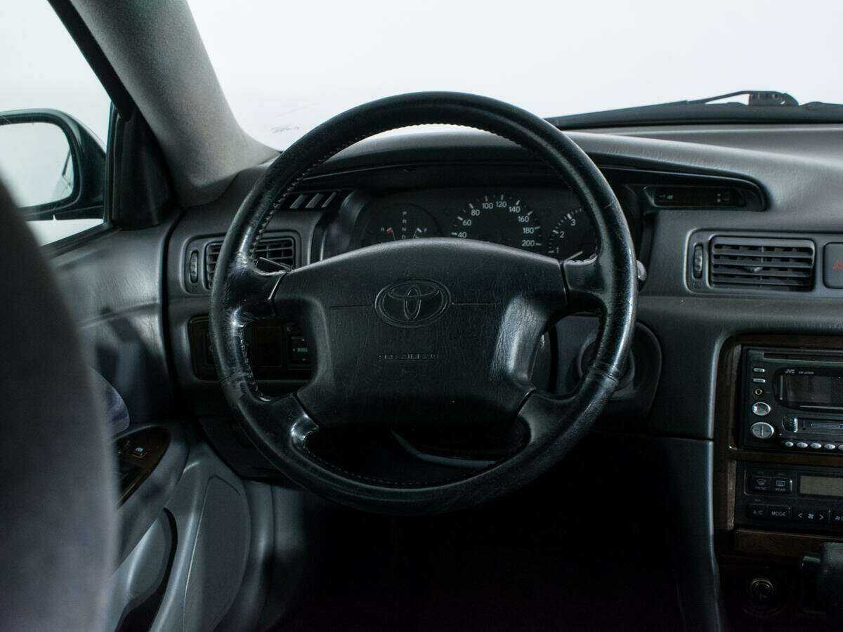 Купить Toyota Camry с пробегом. Фото: #11