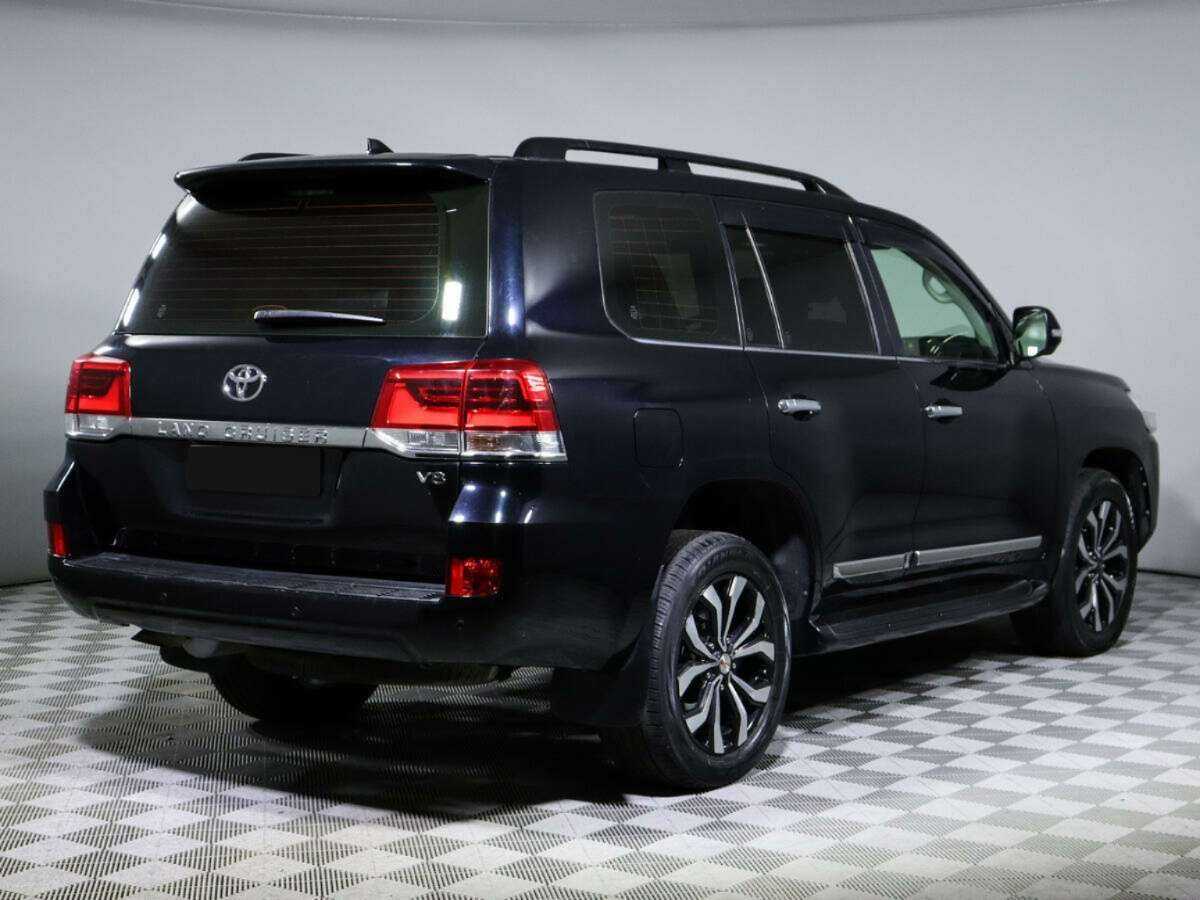 Купить Toyota Land Cruiser с пробегом. Фото: #2