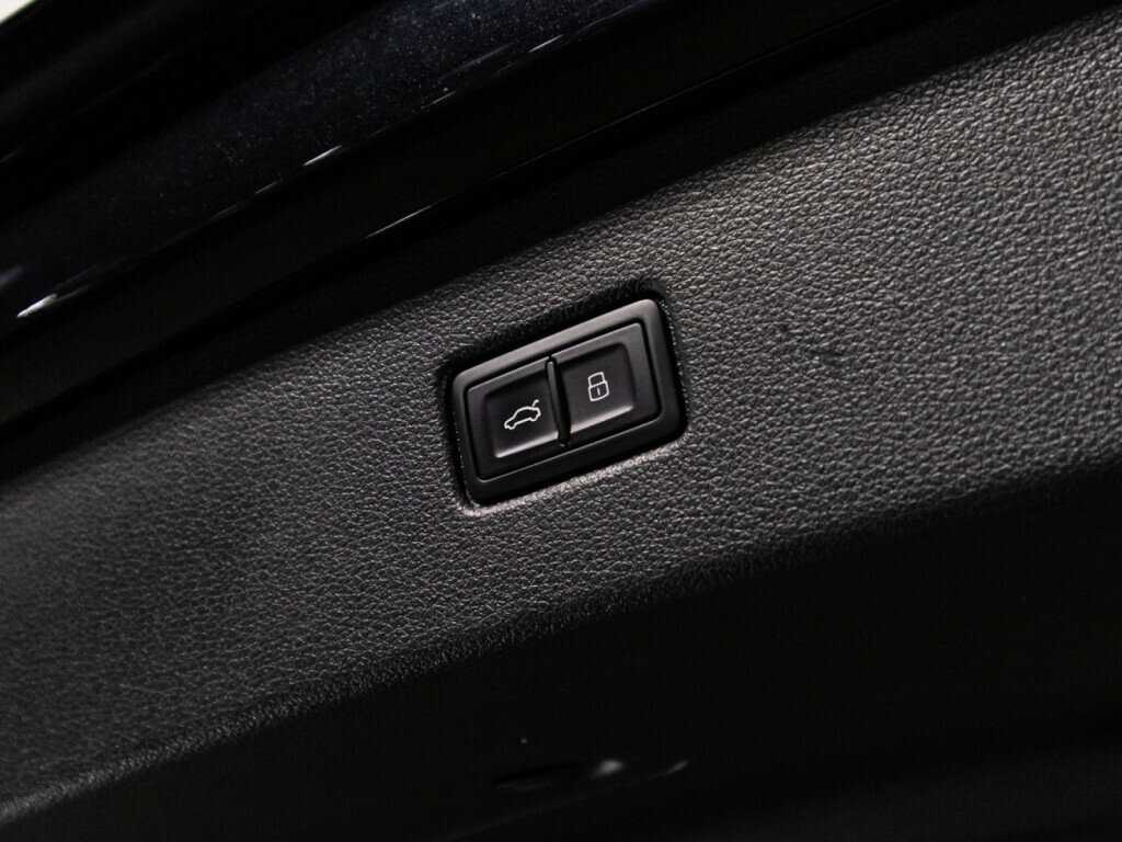 Купить Audi Q7 с пробегом. Фото: #14