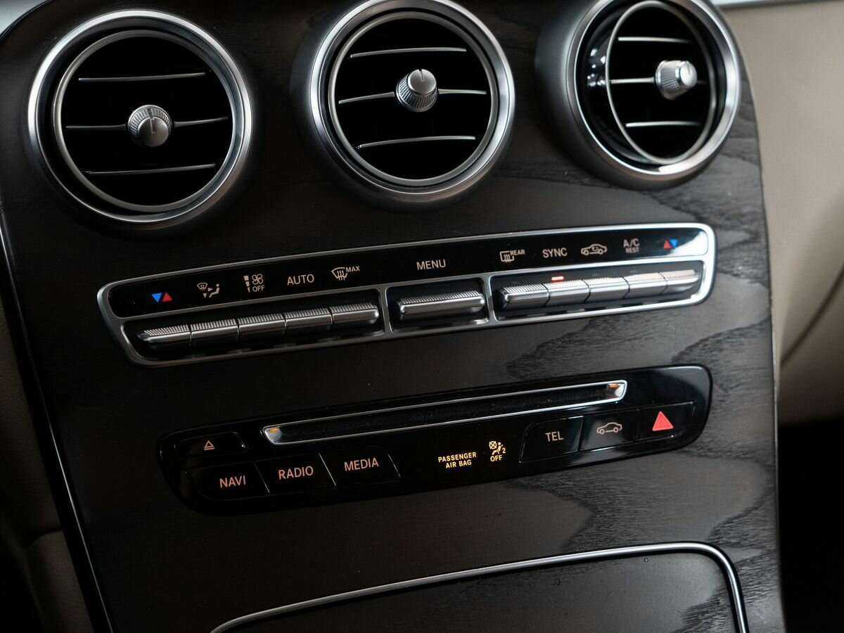 Купить Mercedes-Benz GLC с пробегом. Фото: #14