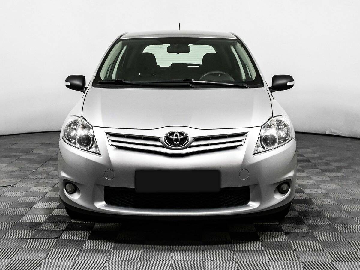 Купить Toyota Auris с пробегом. Фото: #1