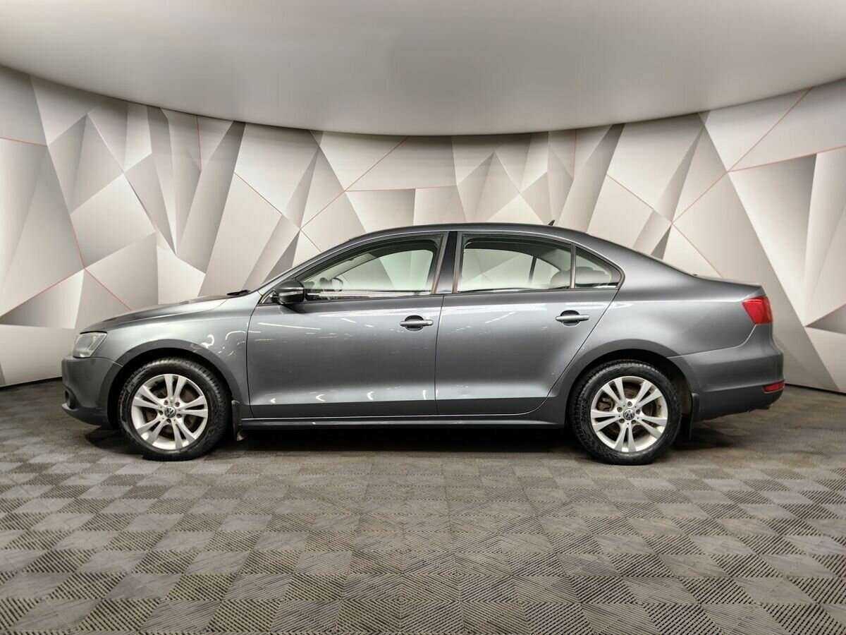 Купить Volkswagen Jetta с пробегом. Фото: #4