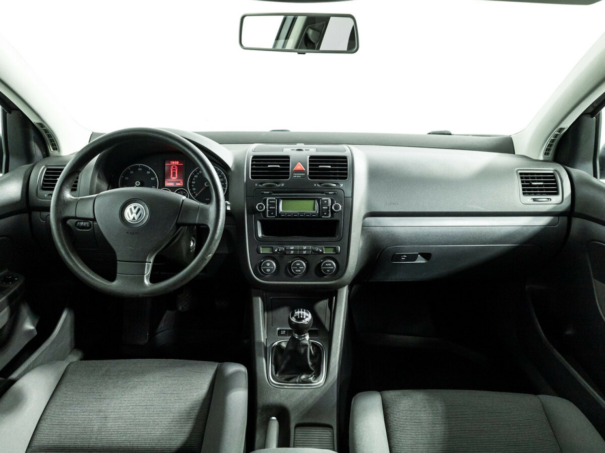 Купить Volkswagen Golf с пробегом. Фото: #12