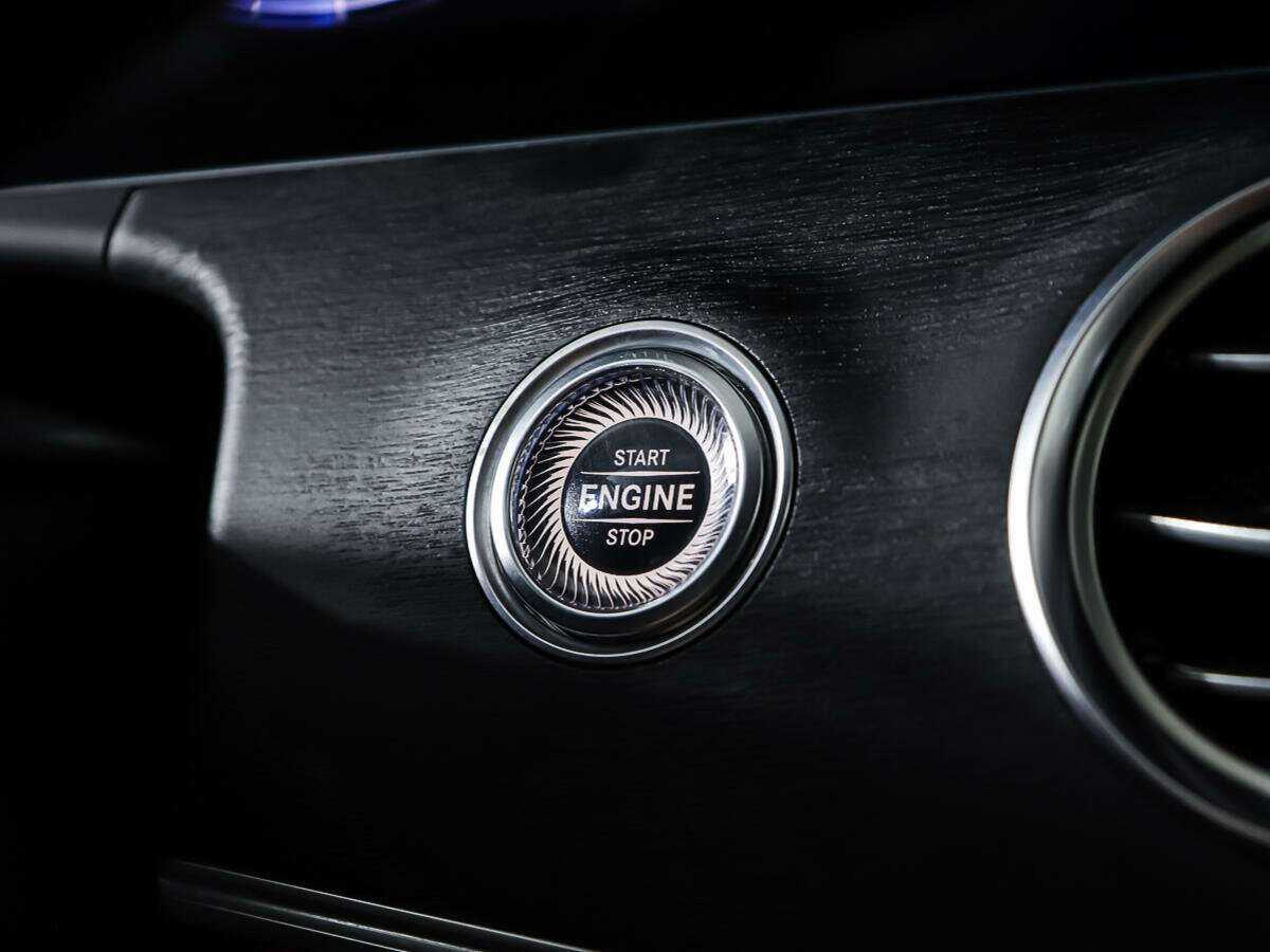Купить Mercedes-Benz E-Класс с пробегом. Фото: #17