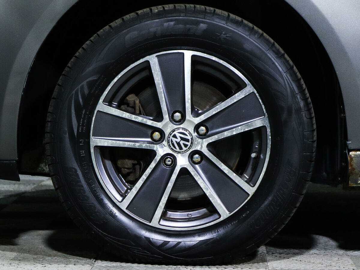 Купить Volkswagen Touran с пробегом. Фото: #15