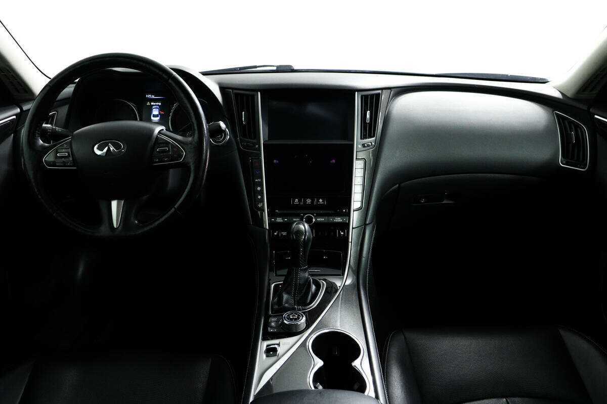 Купить Infiniti Q50 с пробегом. Фото: #10