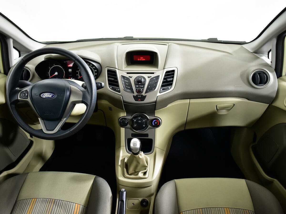 Купить Ford Fiesta с пробегом. Фото: #11
