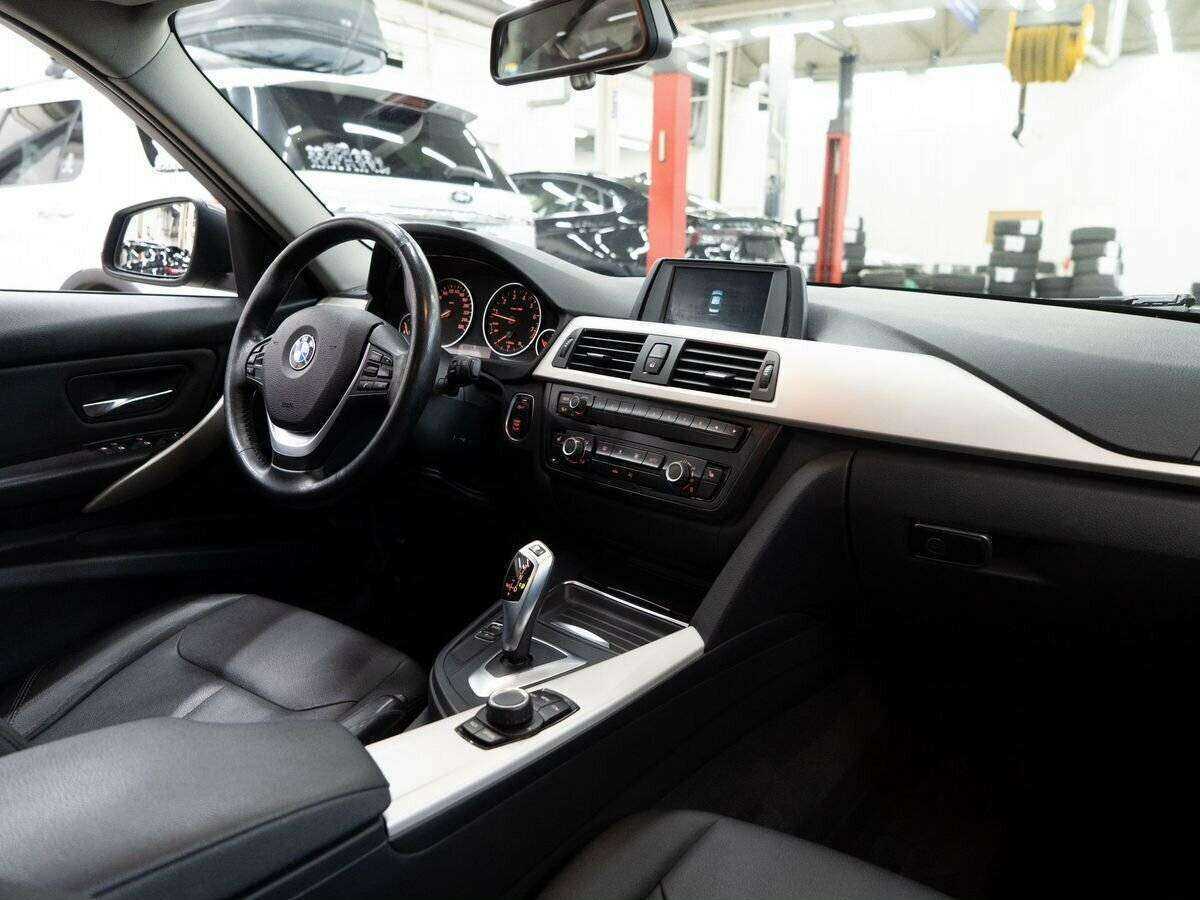 Купить BMW 3 серии с пробегом. Фото: #16