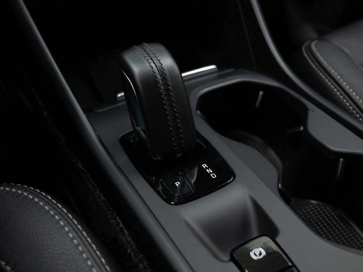 Купить Volvo XC40 с пробегом. Фото: #25