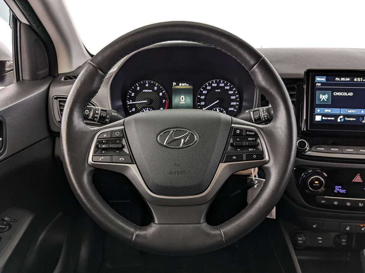 Купить Hyundai Solaris с пробегом. Фото: #21
