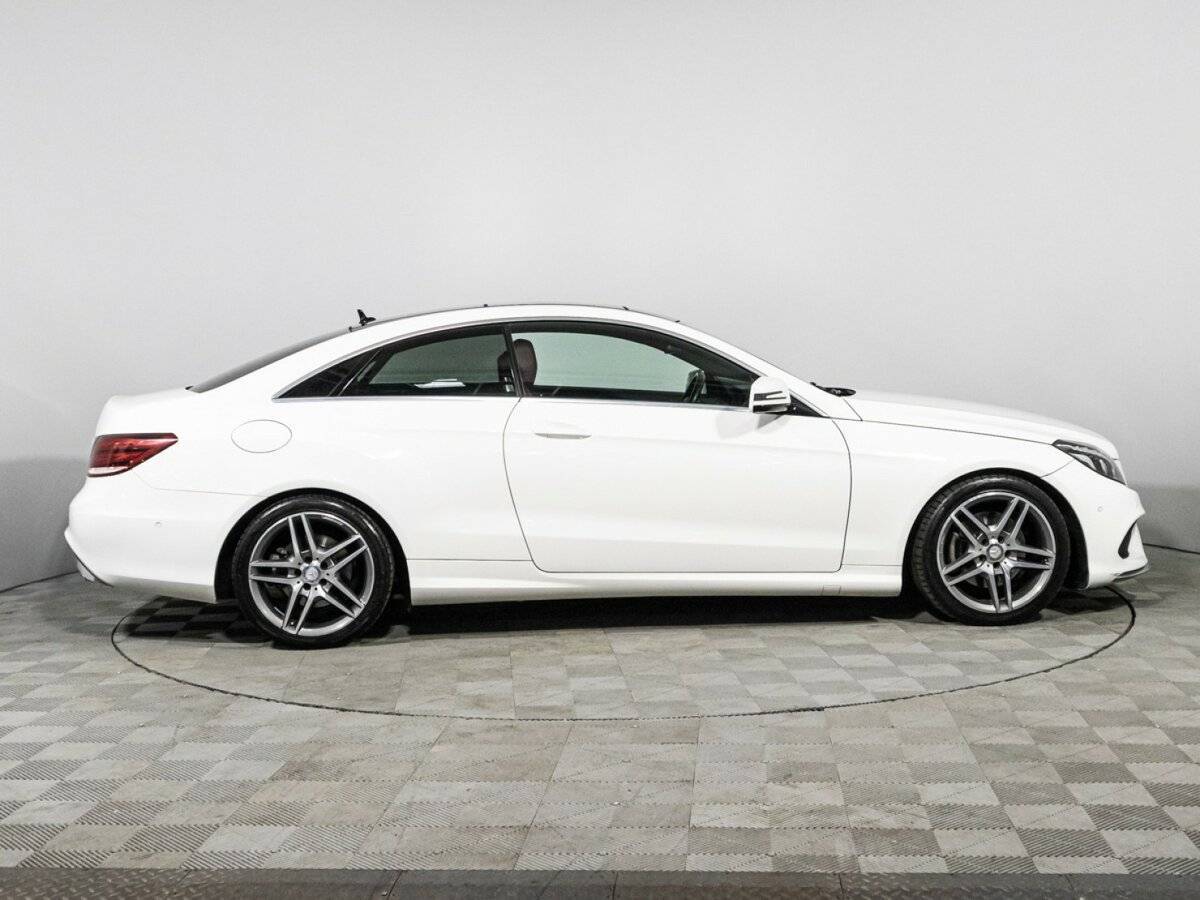 Купить Mercedes-Benz E-Класс с пробегом. Фото: #3