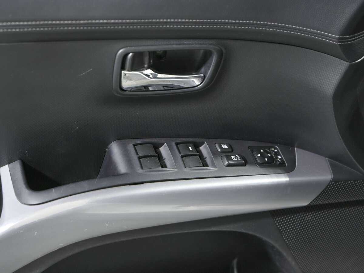 Купить Mitsubishi Outlander с пробегом. Фото: #13