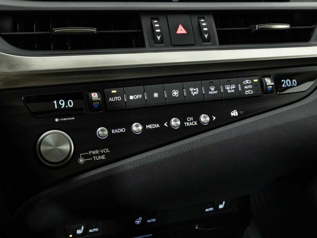 Купить Lexus ES с пробегом. Фото: #14