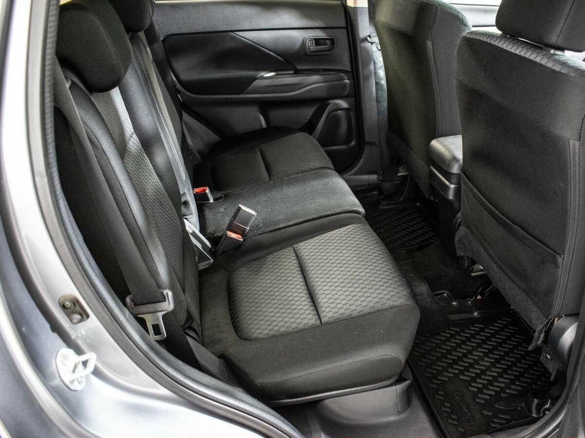 Купить Mitsubishi Outlander с пробегом. Фото: #9