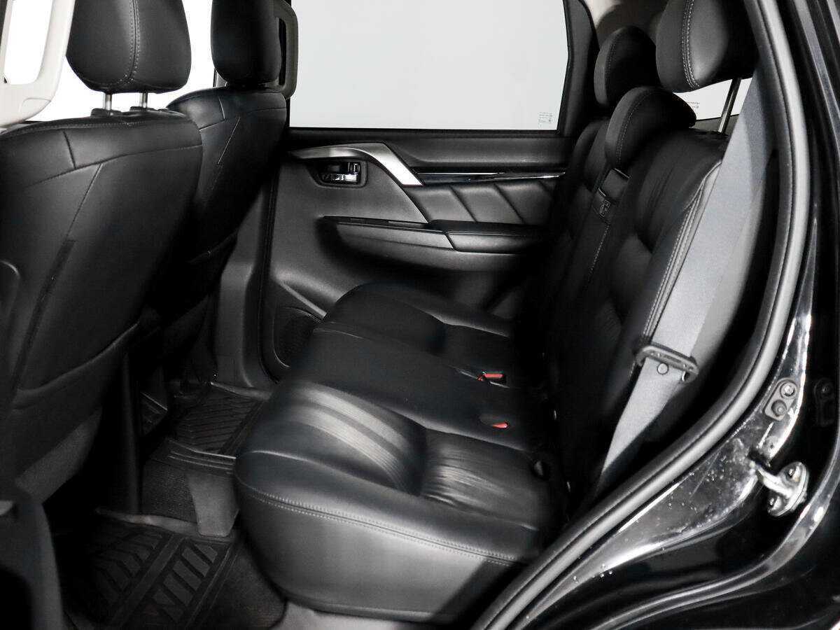 Купить Mitsubishi Pajero Sport с пробегом. Фото: #12