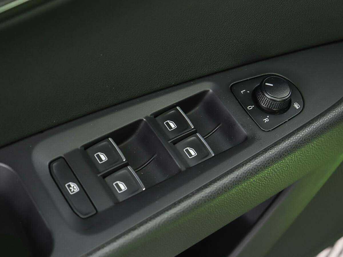 Купить SEAT Leon с пробегом. Фото: #11