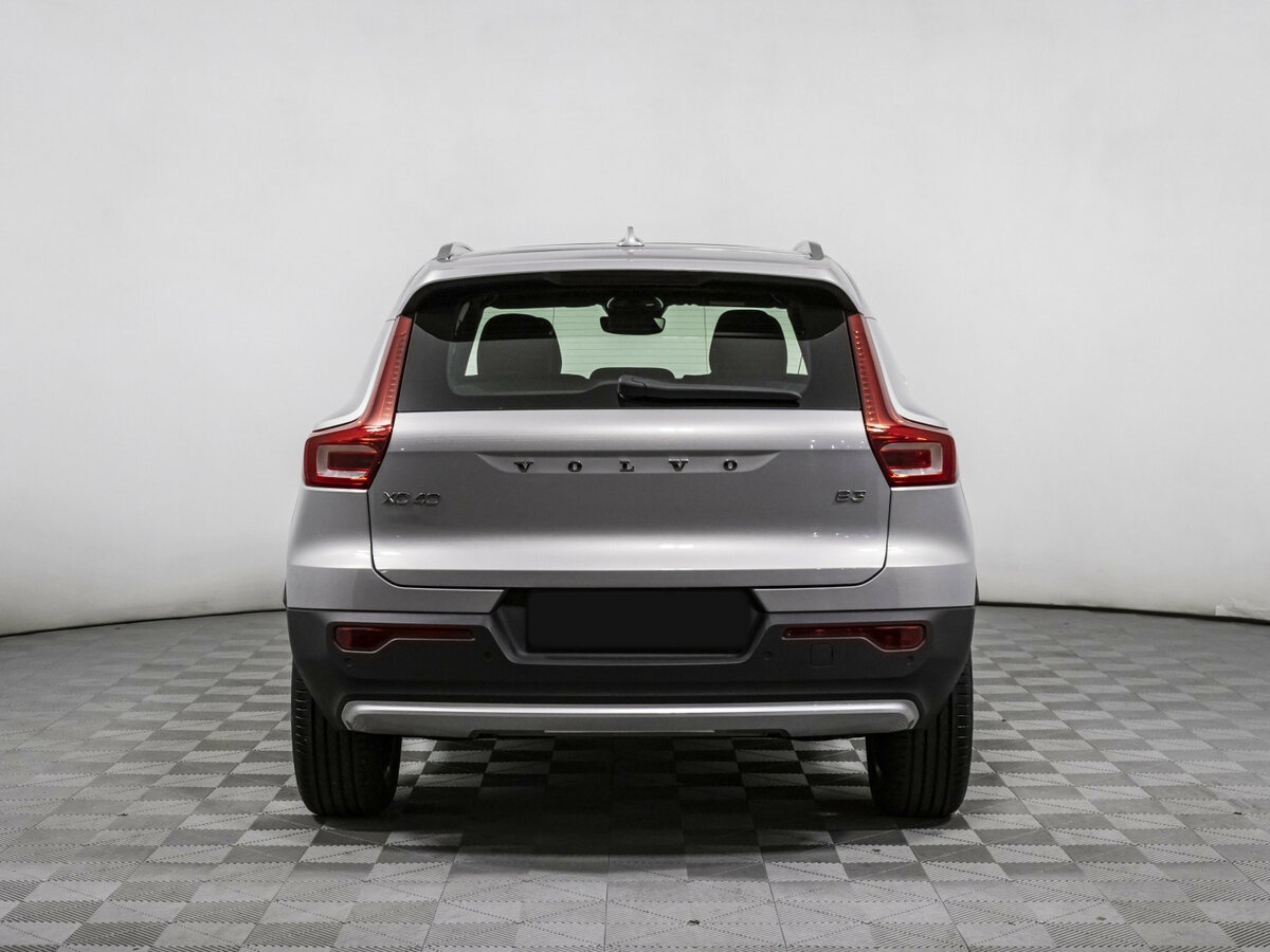 Купить Volvo XC40 с пробегом. Фото: #2