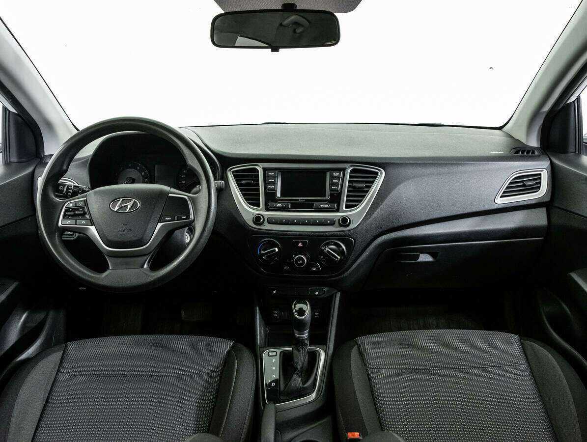 Купить Hyundai Solaris с пробегом. Фото: #11