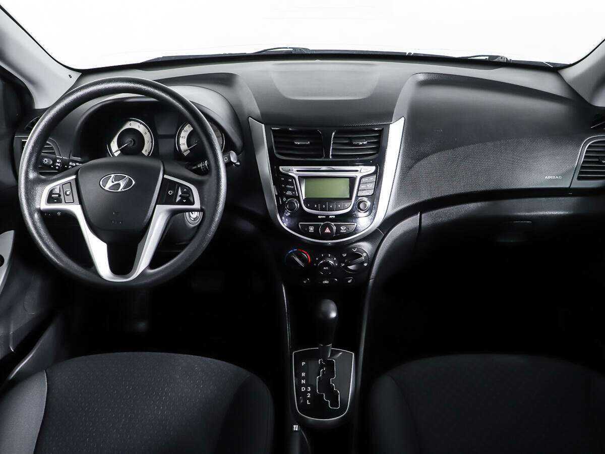 Купить Hyundai Solaris с пробегом. Фото: #10