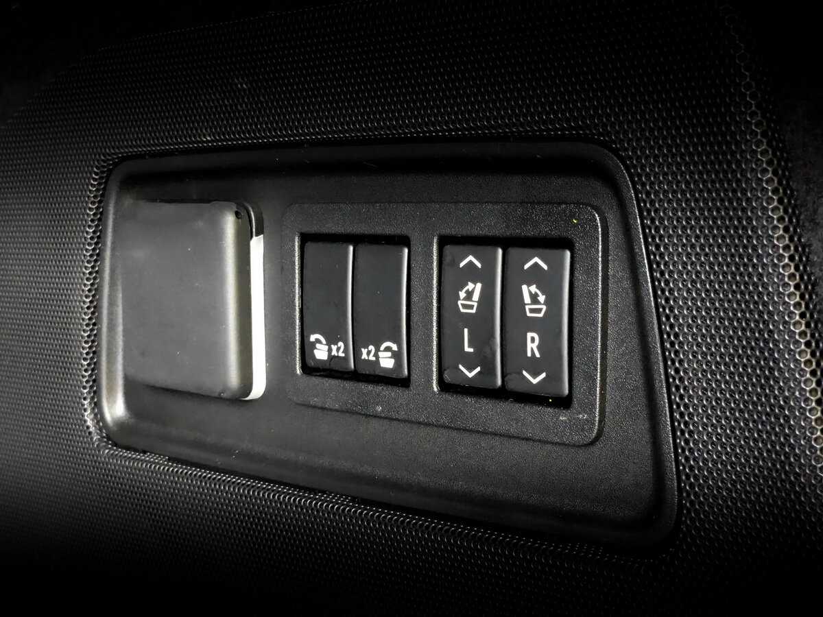Купить Cadillac Escalade с пробегом. Фото: #29