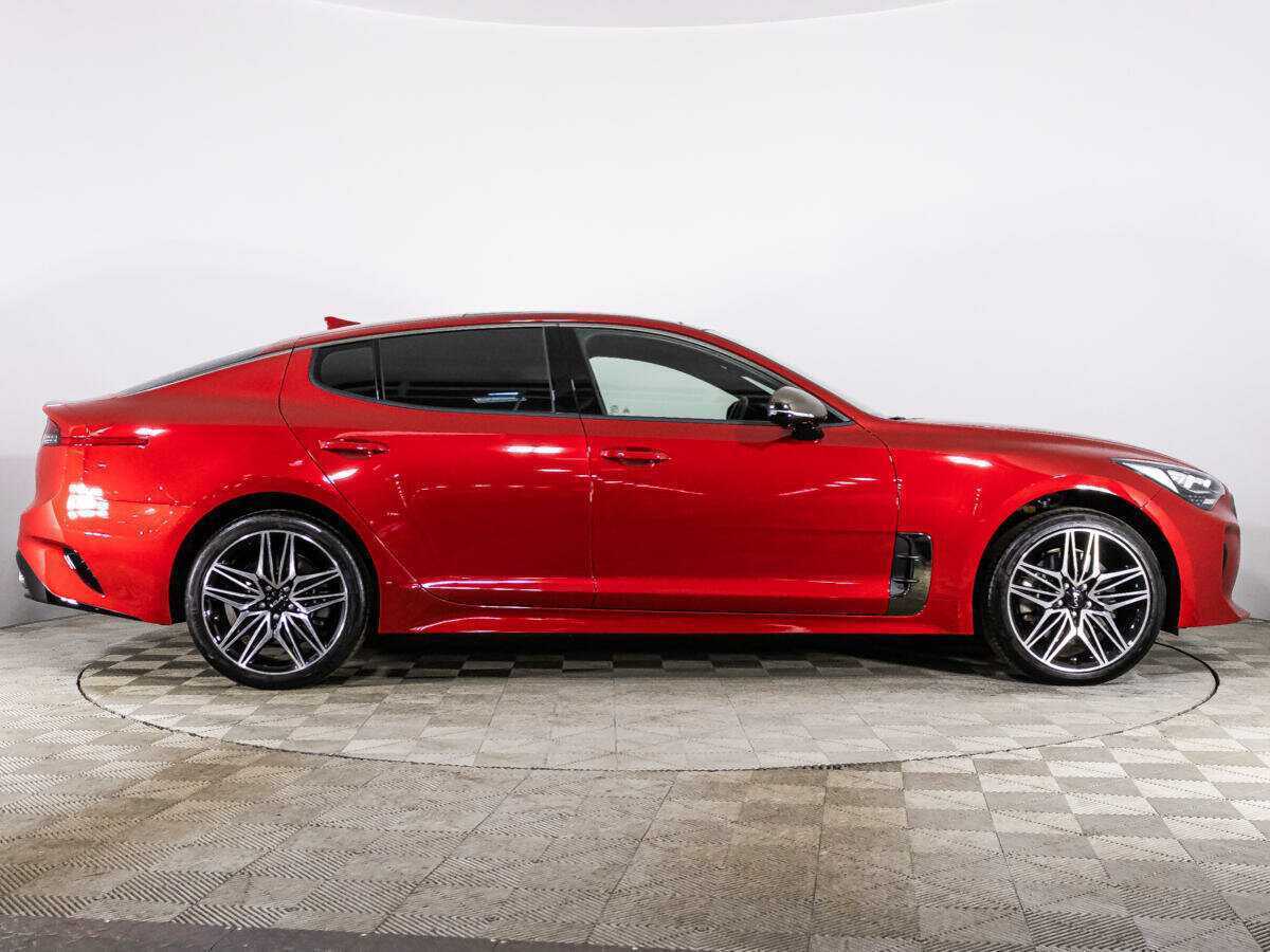 Купить Kia Stinger с пробегом. Фото: #3