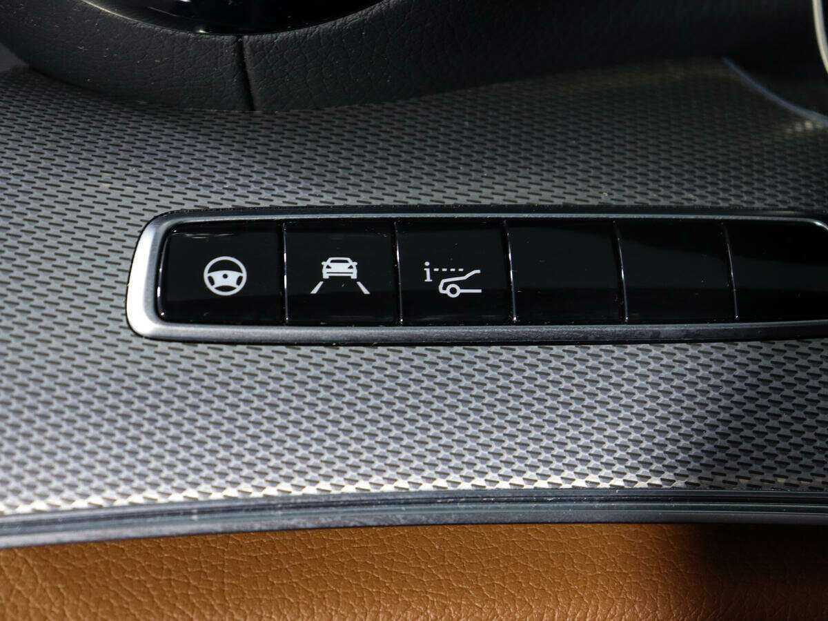 Купить Mercedes-Benz E-Класс с пробегом. Фото: #24