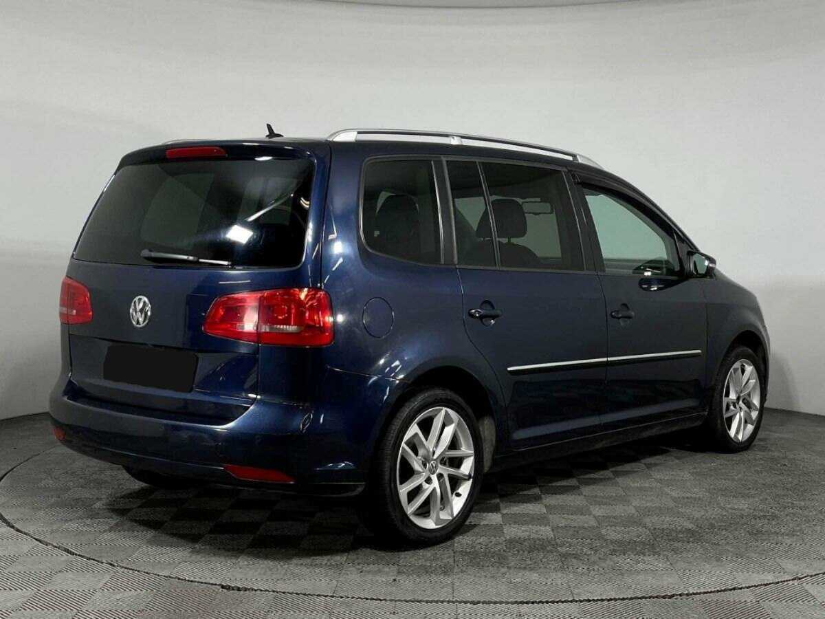 Купить Volkswagen Touran с пробегом. Фото: #4
