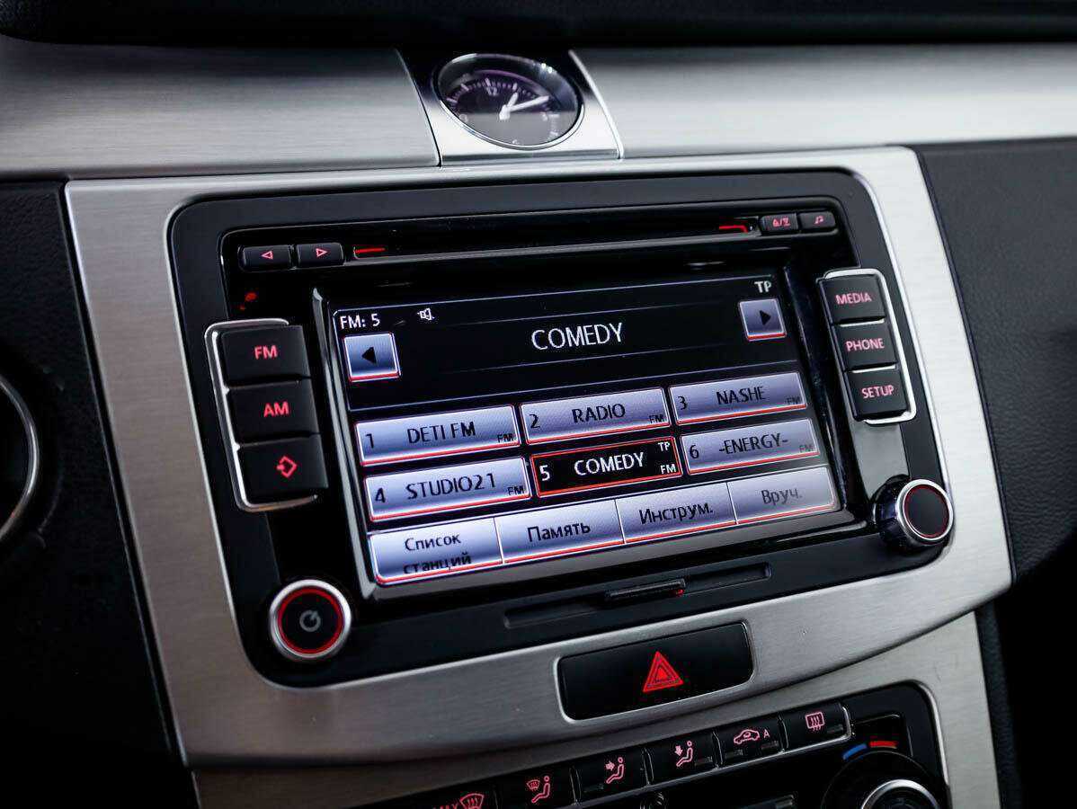 Купить Volkswagen Passat с пробегом. Фото: #13